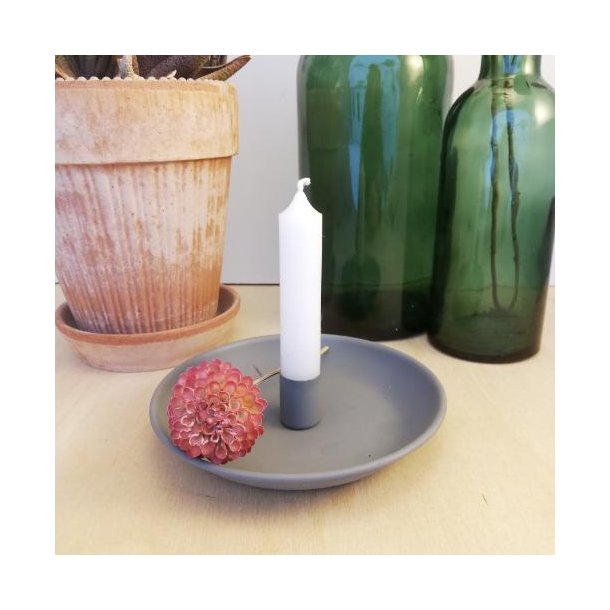 Rundt lysfad i gr� "zinklook" med 1 lysholder, fra Madleys