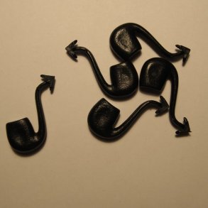 sort plastpibe, ca. 30x40x8 mm