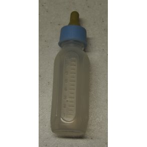 sutteflaske, lysebl�, �2x8cm