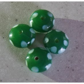 Glasperle, grn knap m/hvide pletter, hndlave