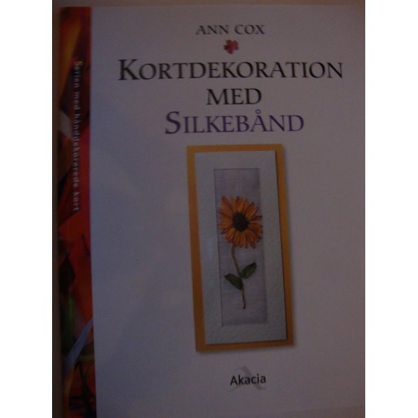 Kortdekoration med silkebnd